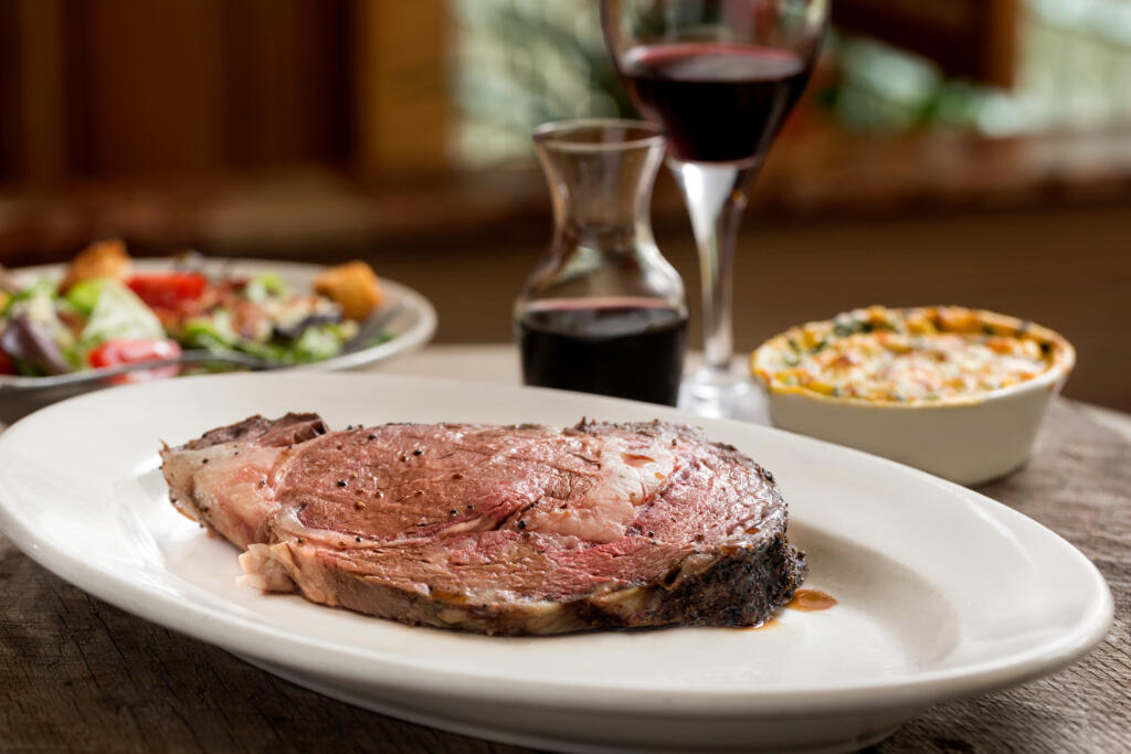 Prime rib at Calhouns in Knoxville TN